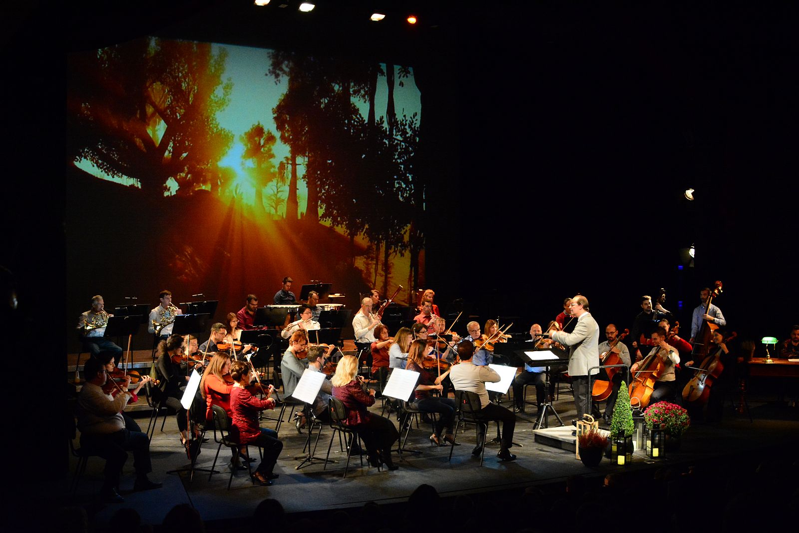 Alkonyattól napkeltéig - lenyűgöző énekóra az Alba Regia Szimfonikusokkal